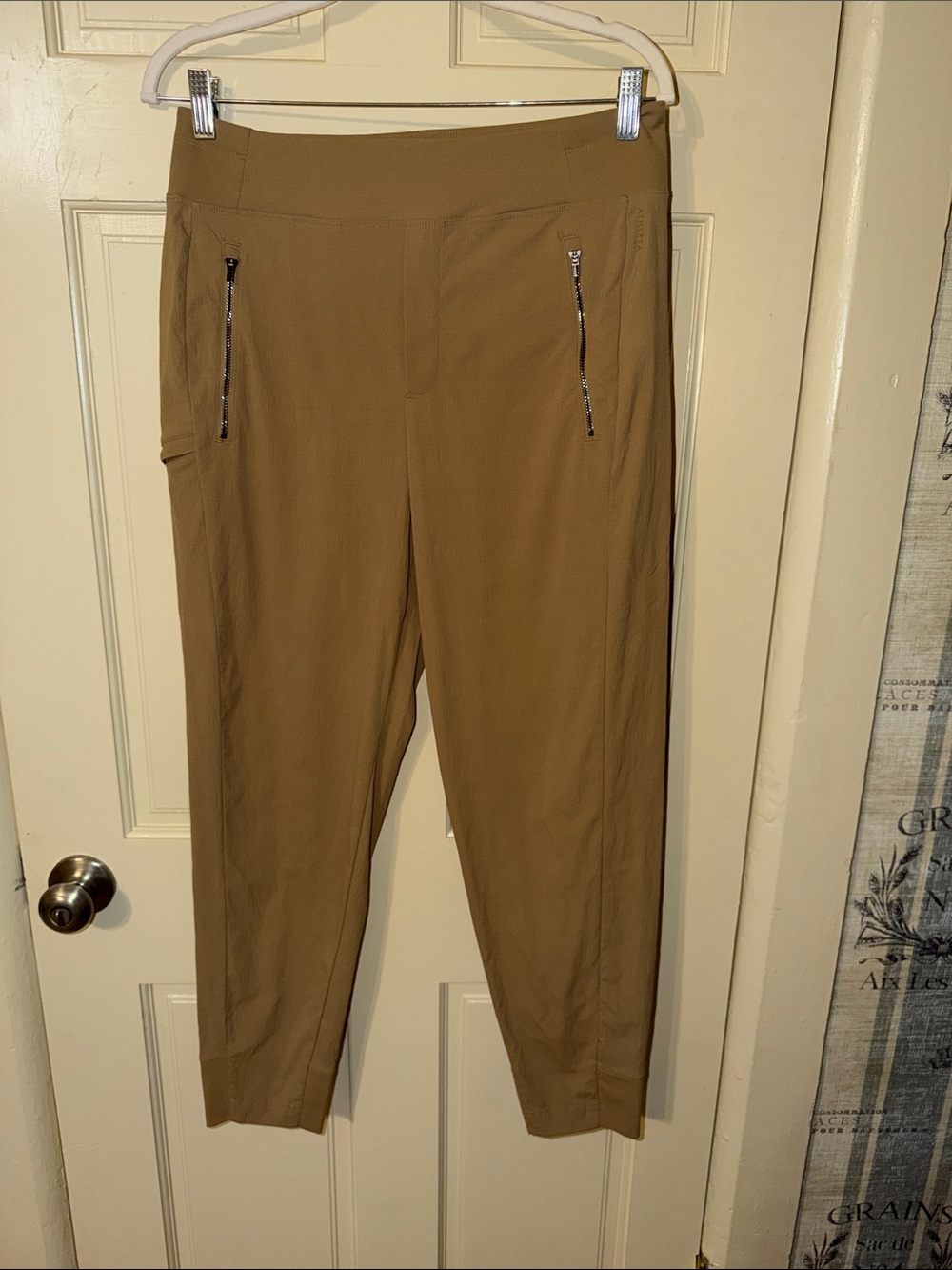Athleta Cropped Pull-On Ankle Pants in Tan